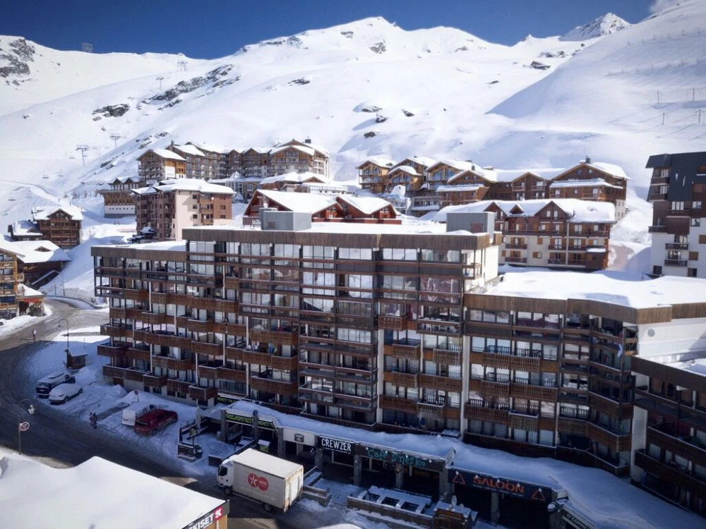 Les Neves - chalet met balkon en parkeerplaats