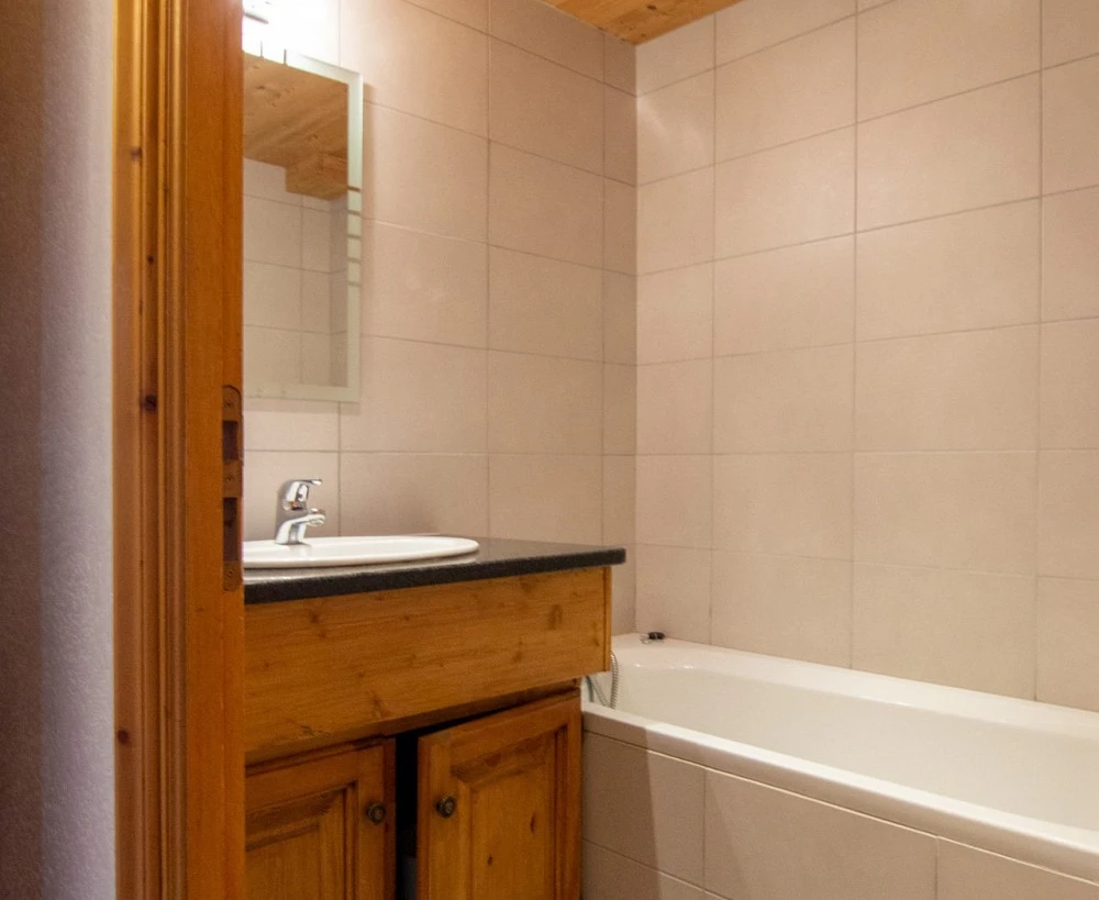 Chalet Bouquetin - badkamer met ligbad