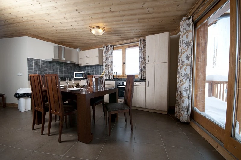 Le Sabot de Venus - woonkamer balkon en keuken