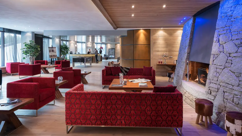 Le Centaure - openhaard in de lounge