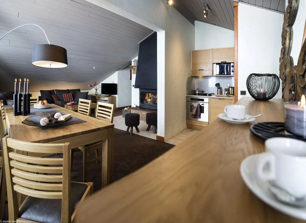 woonkamer met keuken en eettafel