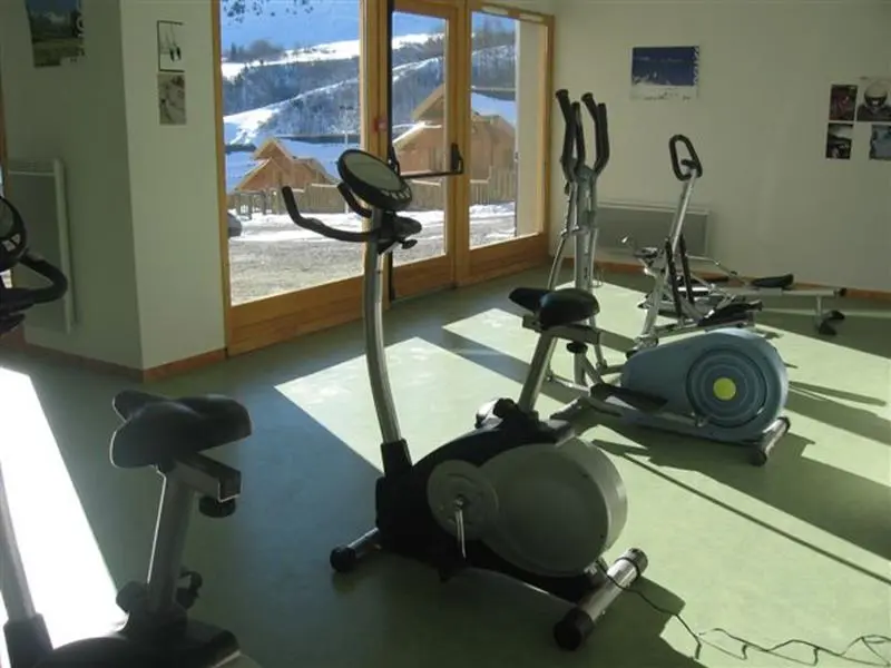 Les Chalets des Ecourts fitnessruimte met uitzicht