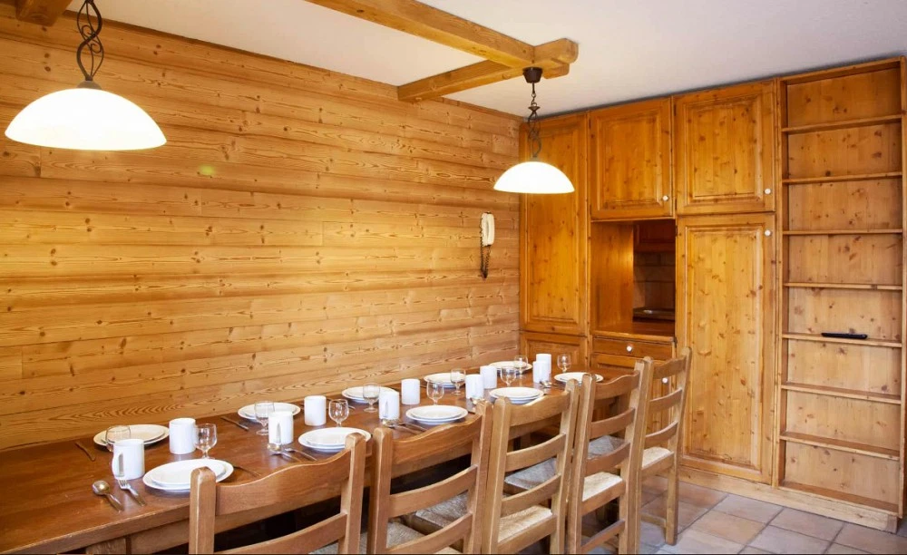 Les Balcons de Val Thorens Spa 9-kamer apt. voor max. 16 pers. keuken met eettafel
